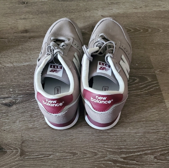 New Balance - Picture 4 of 4